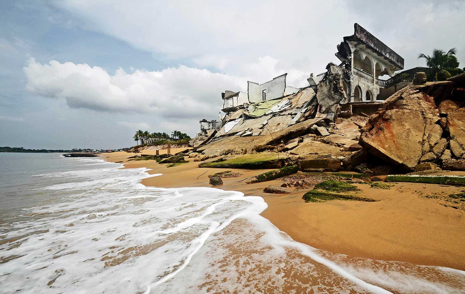  <span style='color:#E0FF00'>Coastal Erosion</span>